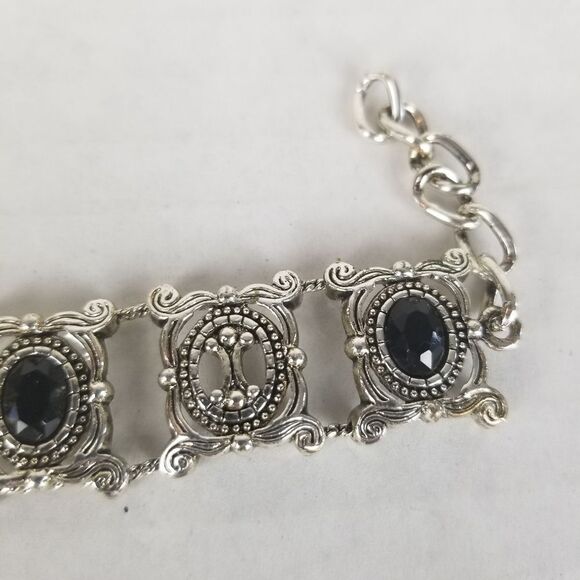 Black and‎ Silver 3-Piece Jewelry Set - Picture 3 of 11